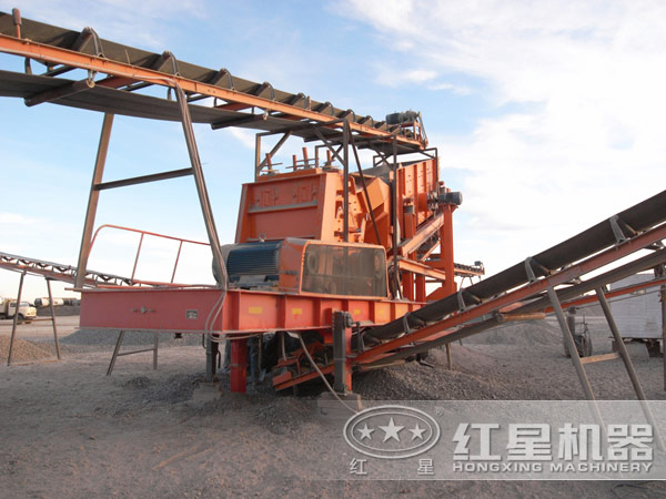 反擊式破碎機(jī)生產(chǎn)現(xiàn)場圖