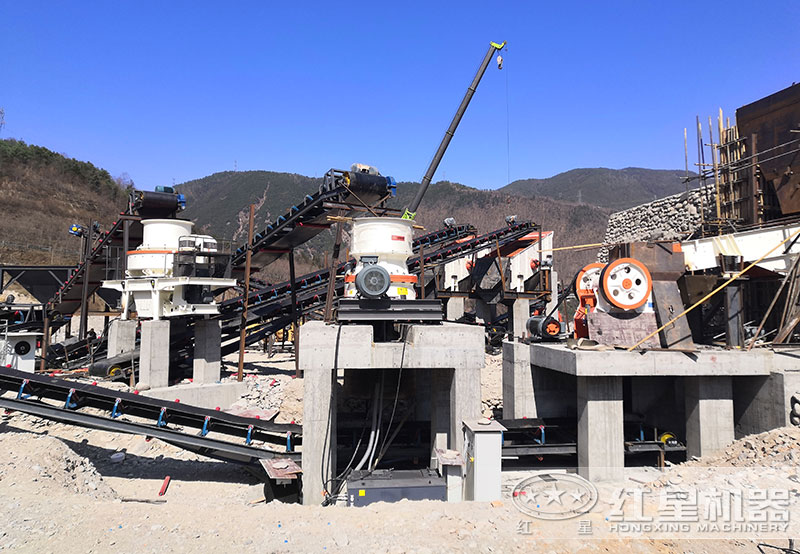 礦山開(kāi)采現(xiàn)場(chǎng)實(shí)拍