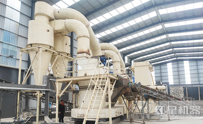 磨粉機(jī)處理石粉現(xiàn)場