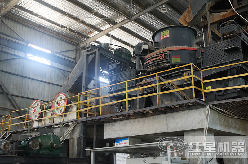 青石碎石加工客戶現(xiàn)場實(shí)拍