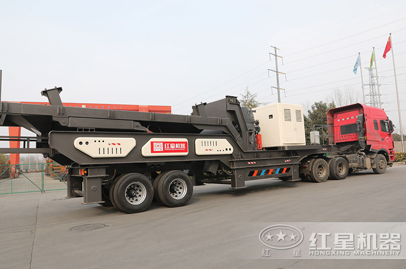 汽車移動磕石機發(fā)貨現(xiàn)場