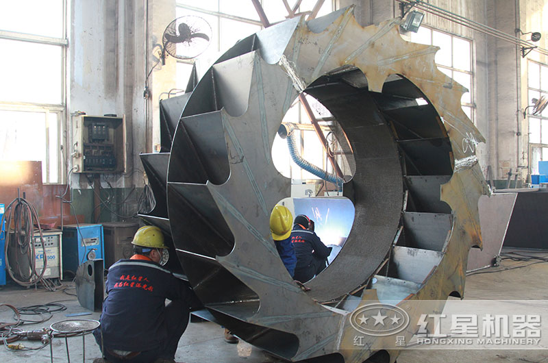 紅星車間工人作業(yè)圖