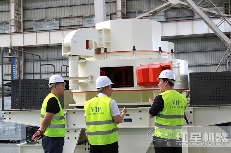 帶客戶參觀設備