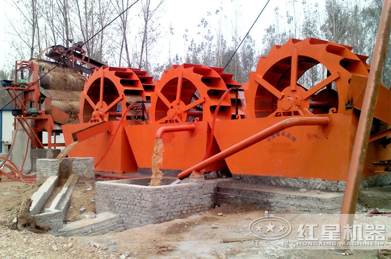 河沙洗沙設(shè)備作業(yè)現(xiàn)場(chǎng)