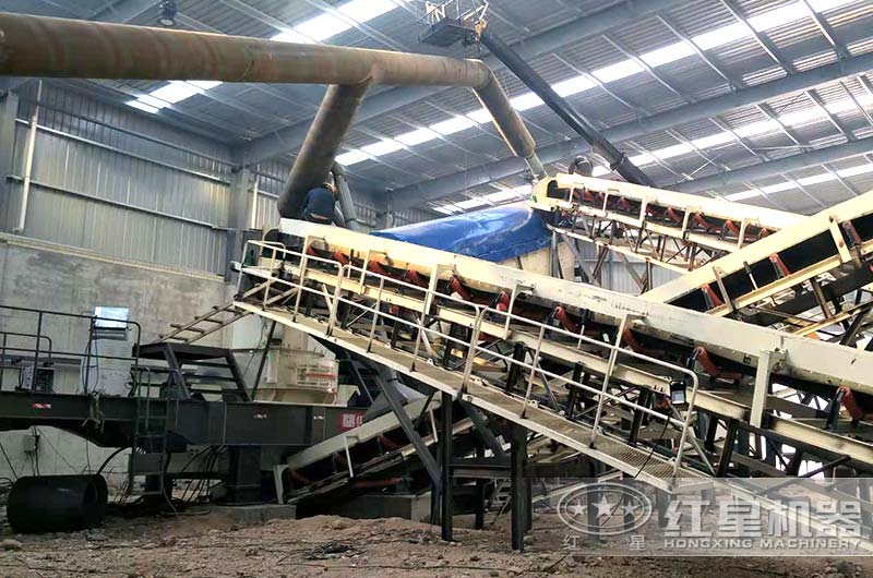 可移動(dòng)的制沙生產(chǎn)線現(xiàn)場(chǎng)安裝圖