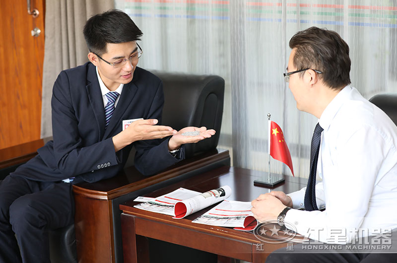 客戶帶料來(lái)廠咨詢，根據(jù)需求購(gòu)機(jī)