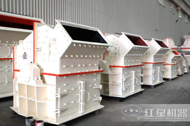 細(xì)碎制砂機設(shè)備圖片