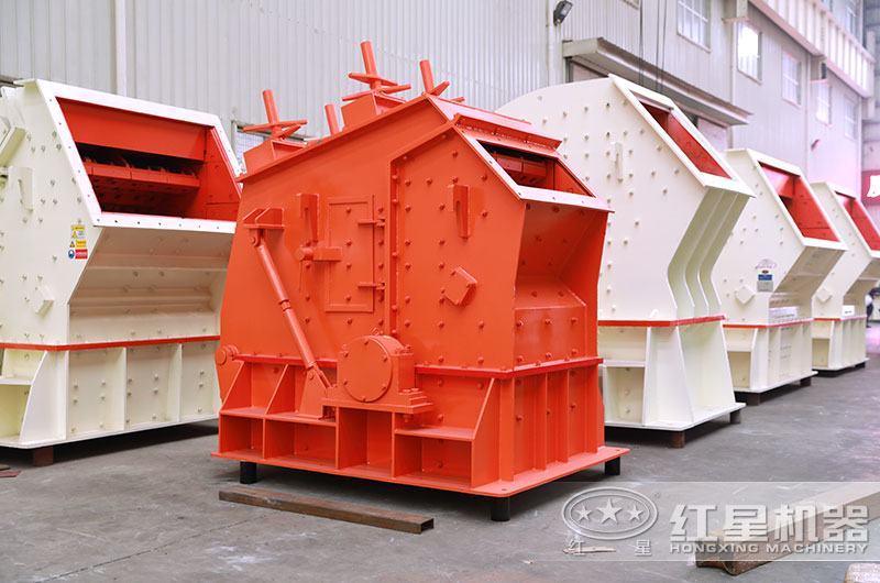 反擊式碎石機(jī)設(shè)備圖片 反擊式碎石機(jī)設(shè)備圖片