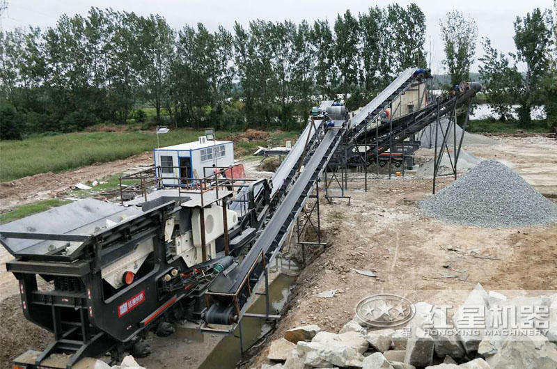 甘肅天水移動鄂式碎石機現(xiàn)場圖