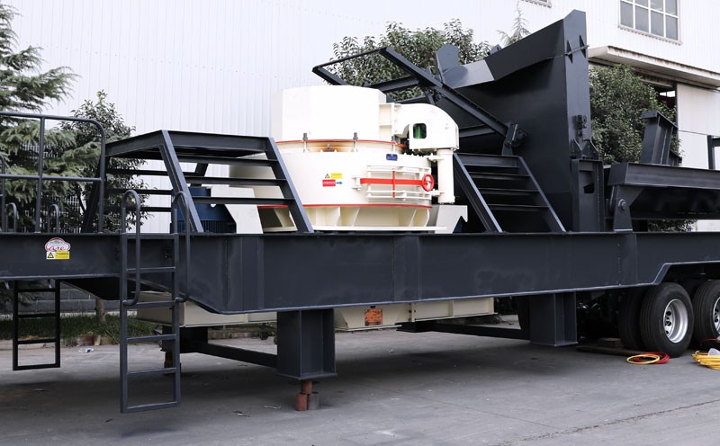 河卵石移動(dòng)制砂機(jī)廠區(qū)實(shí)拍圖