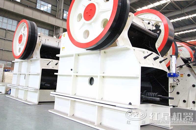 顎式粉碎機車間實拍圖