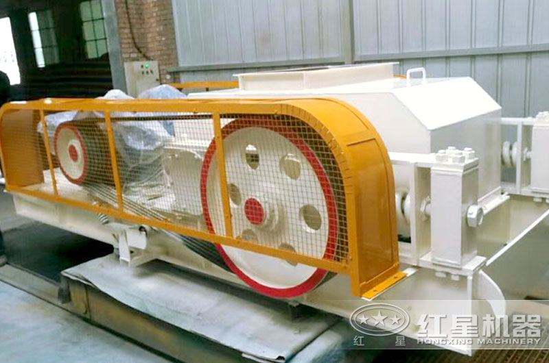 對輥式制砂機(jī) 對輥式制砂機(jī)