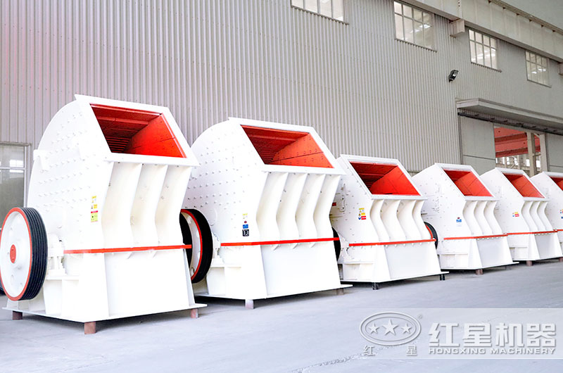 粗碎破碎機(jī)_錘式破碎機(jī)車間實(shí)拍圖